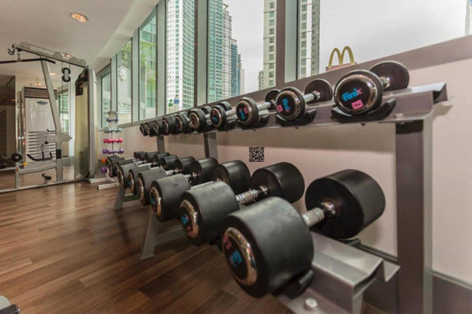 Avant Apartments At The Fort Тагуиг Екстериор снимка