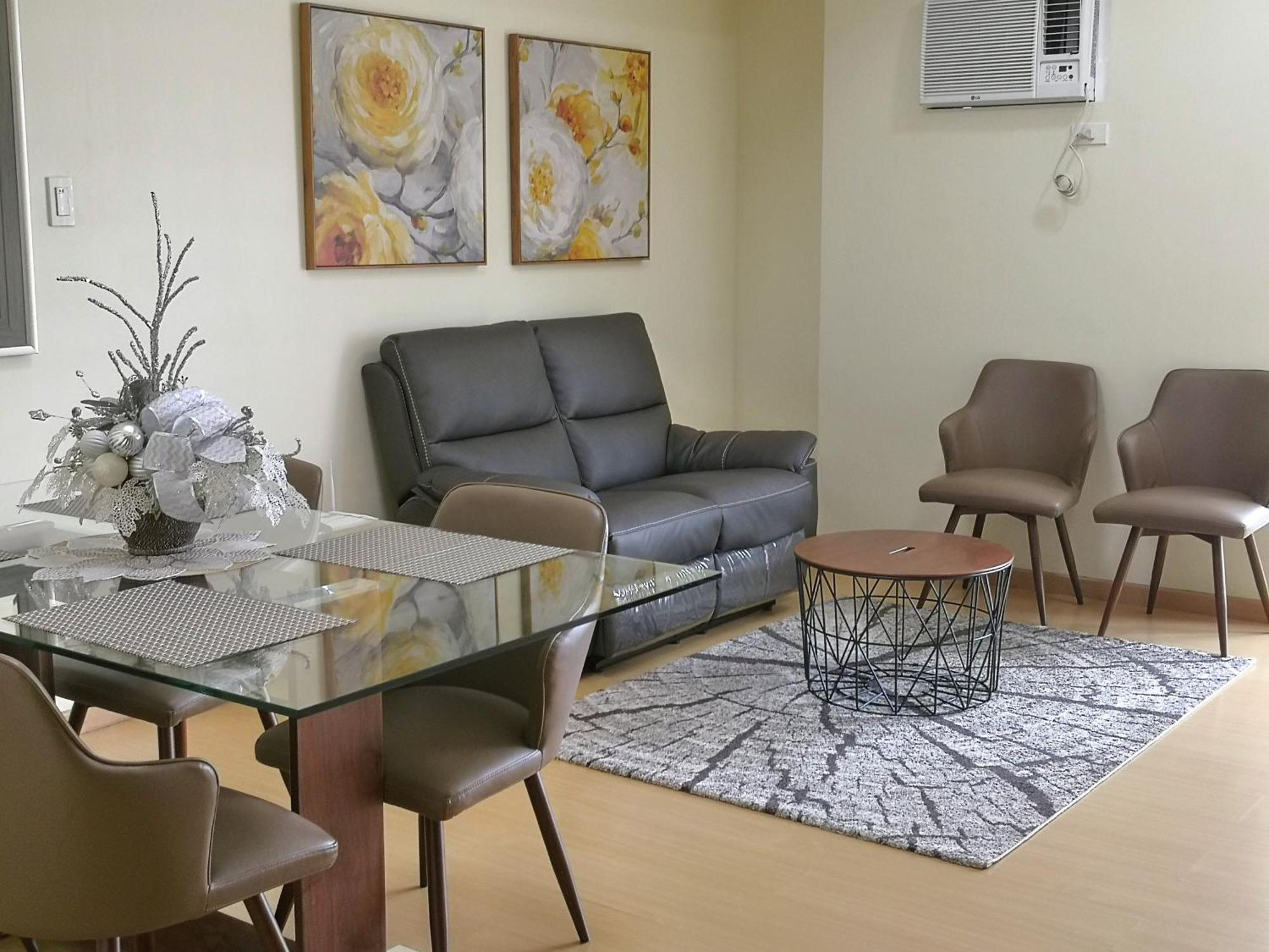 Avant Apartments At The Fort Тагуиг Стая снимка