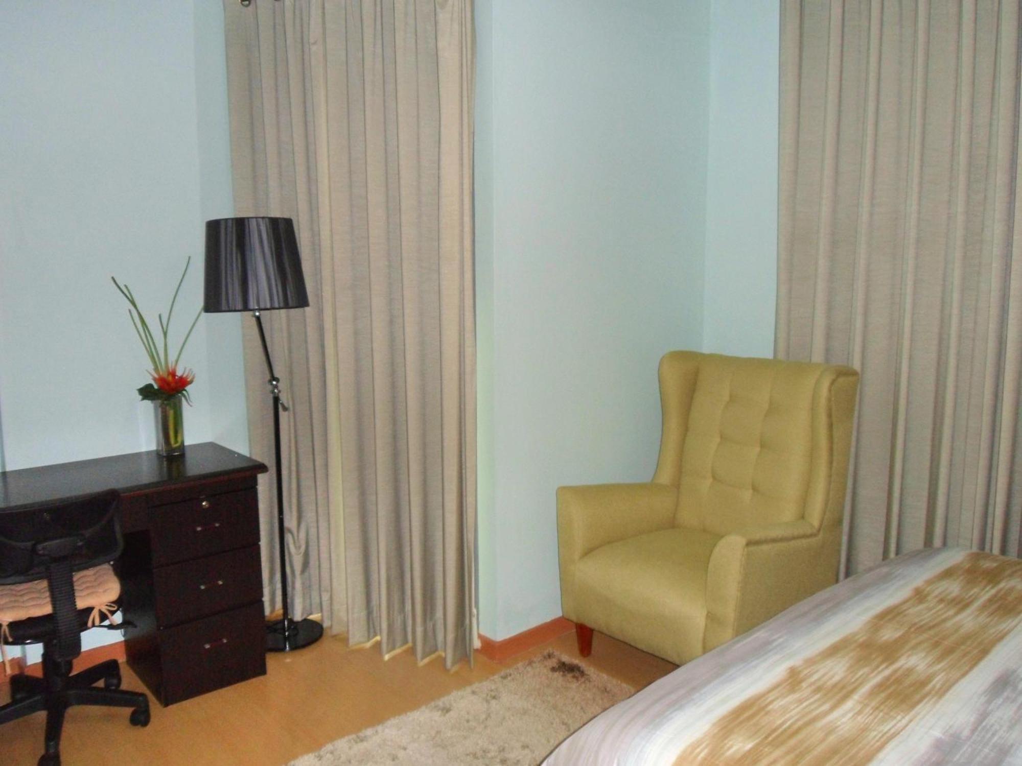 Avant Apartments At The Fort Тагуиг Стая снимка